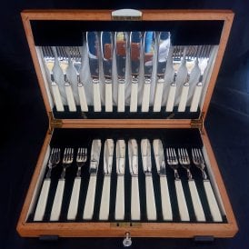 CASE SET 12 FISH KNV&FORK
