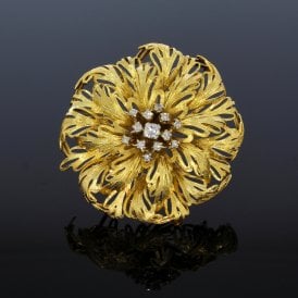 0.25 Carat Cluster 18ct Yellow Gold Flower Brooch