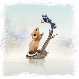 Mouse with Bluebells & Bee (255BR)