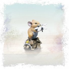 Mouse with Daisy (249BR)